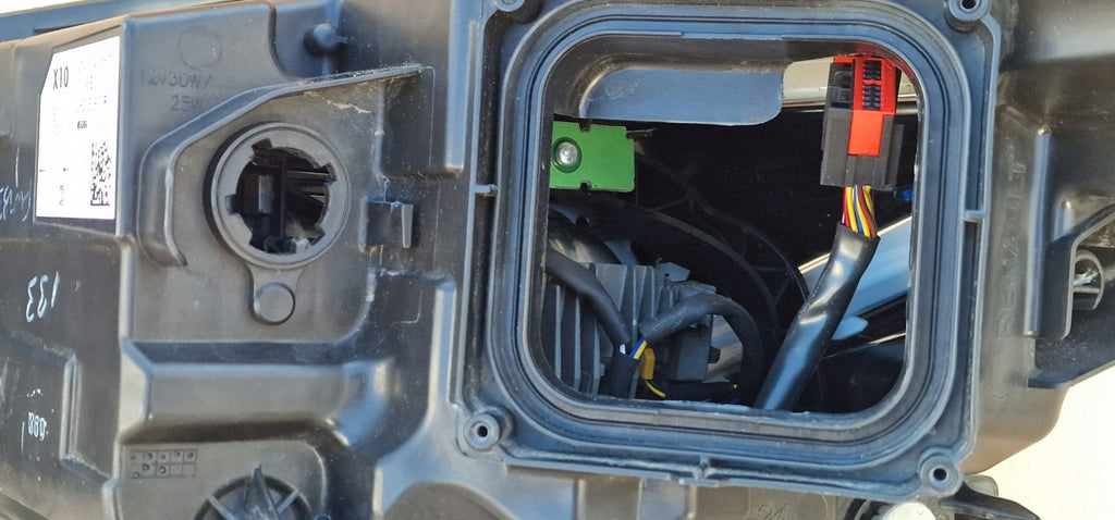 Frontscheinwerfer Renault Zoe 260102384R Rechts Scheinwerfer Headlight SCH9126611499ul