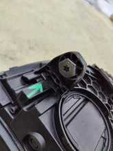 Laden Sie das Bild in den Galerie-Viewer, Frontscheinwerfer Mercedes-Benz W206 A2069062903 A2069063003 Rechts Headlight SCH9876381124xk