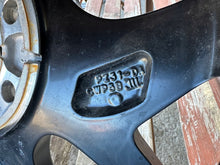 Laden Sie das Bild in den Galerie-Viewer, 1x Alufelge 17 Zoll 6.5&quot; 6x120 50ET Ford Transit Custom Rim Wheel