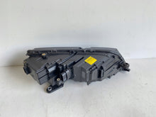 Laden Sie das Bild in den Galerie-Viewer, Frontscheinwerfer Skoda Octavia III 5E1941015D LED Links Scheinwerfer Headlight SCH2044523740on