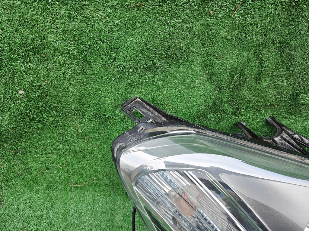 Frontscheinwerfer Citroën Berlingo 9806306580 Ein Stück (Rechts oder Links)