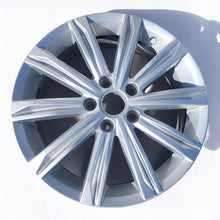 Load image into Gallery viewer, 1x Alufelge 17 Zoll 6.5&quot; 5x112 5TA601025D Vw Rim Wheel