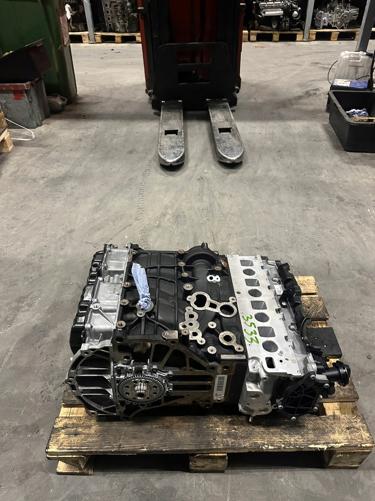 Motor Seat Skoda VW DSTB DST 2.0 TDI 150PS 110kW 29TKm 2010 Diesel Unkomplett