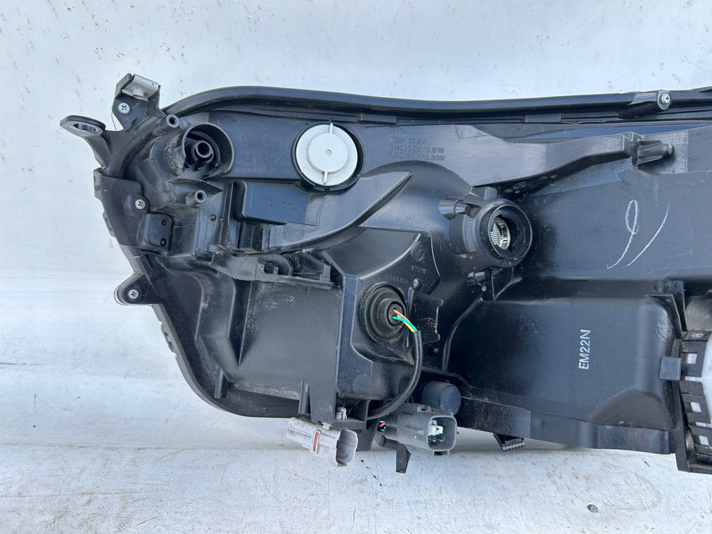 Frontscheinwerfer Toyota W3049 LED Rechts Scheinwerfer Headlight SCH2571057681bt