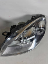 Laden Sie das Bild in den Galerie-Viewer, Frontscheinwerfer Mercedes-Benz W245 A1698207761 Ein Stück (Rechts oder Links) SCH6525419001ed