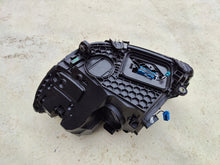 Laden Sie das Bild in den Galerie-Viewer, Frontscheinwerfer Mercedes-Benz W206 A2069062903 A2069063003 Rechts Headlight SCH9876381124xk