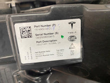 Laden Sie das Bild in den Galerie-Viewer, Frontscheinwerfer Tesla Model 3 1514952-00-D LED Links Scheinwerfer Headlight