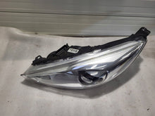 Load image into Gallery viewer, Frontscheinwerfer Ford Focus F1EB13D155AC Ein Stück (Rechts oder Links) SCH6871636464mg