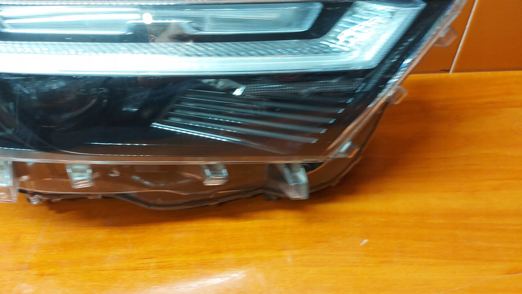 Frontscheinwerfer Toyota V 25-LIFT LED Rechts Scheinwerfer Headlight SCH8011515317xi