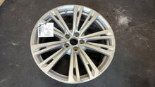 Laden Sie das Bild in den Galerie-Viewer, 1x Alufelge 20 Zoll 4N0601025Q Audi A8 Rim Wheel FEL1360640854jg