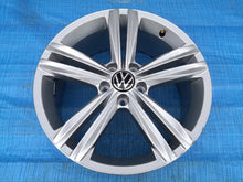 Load image into Gallery viewer, 1x Alufelge 18 Zoll 7.0&quot; 5x112 43ET Glanz Graphit 5NA601025N Mg Tiguan Rim Wheel