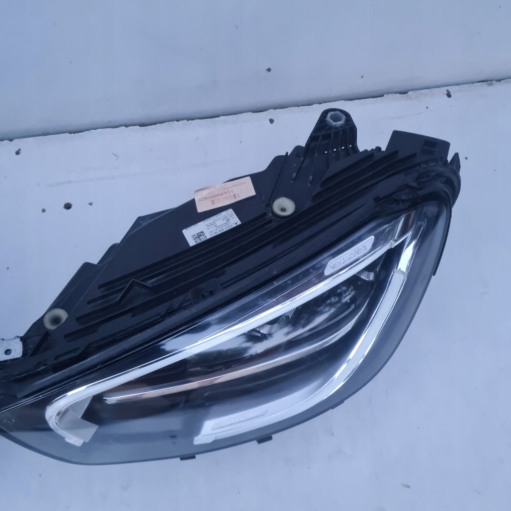 Frontscheinwerfer Mercedes-Benz Glc A2539066901 A2539067001 Rechts oder Links SCH5588102893zh