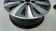 Laden Sie das Bild in den Galerie-Viewer, 1x Alufelge 17 Zoll 3V0601025AH Skoda Superb Rim Wheel FEL5856700874as