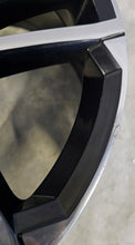 Laden Sie das Bild in den Galerie-Viewer, 1x Alufelge 18 Zoll 7.5" 5x112 49ET Glanz Silber 5G0601025AQ VW Golf Rim Wheel FEL9953710766ig