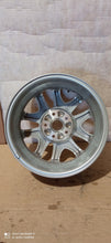 Laden Sie das Bild in den Galerie-Viewer, 1x Alufelge 16 Zoll 6.0&quot; 5x114.3 50ET 529102L210 Hyundai Rim Wheel