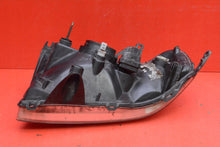 Laden Sie das Bild in den Galerie-Viewer, Frontscheinwerfer Mazda Tribute Ein Stück (Rechts oder Links) Headlight SCH2020083905vb