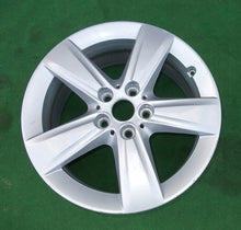 Laden Sie das Bild in den Galerie-Viewer, 1x Alufelge 17 Zoll 7.5&quot; 5x112 54ET 6855087 BMW 2 F45 F46 Rim Wheel