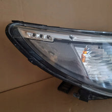 Laden Sie das Bild in den Galerie-Viewer, Frontscheinwerfer Saab 9-3 1EL010317-36 Xenon Rechts Scheinwerfer Headlight