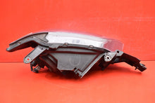 Laden Sie das Bild in den Galerie-Viewer, Frontscheinwerfer Mitsubishi Outlander I P3278L Ein Stück (Rechts oder Links)