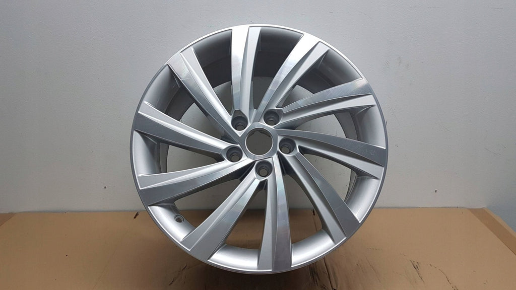 1x Alufelge 18 Zoll 5E3601025H Skoda Octavia 5e3 I Rim Wheel FEL8821709081os