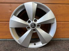 Load image into Gallery viewer, 1x Alufelge 17 Zoll 6.5" 5x112 38ET Glanz Silber 565601025J Skoda Kodiaq FEL1079902020hd