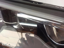 Laden Sie das Bild in den Galerie-Viewer, Frontscheinwerfer Audi A3 8Y0941011 8Y0941012 LED Ein Stück (Rechts oder Links)