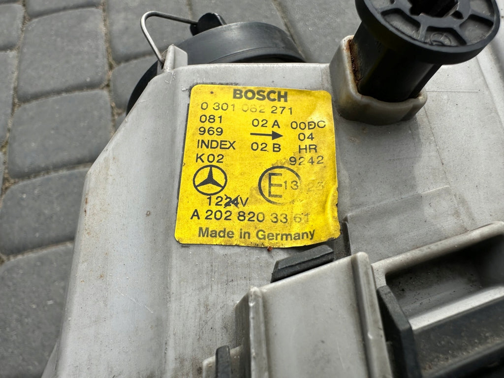Frontscheinwerfer Mercedes-Benz W202 A2028203361 Xenon Ein Satz Headlight SCH8589392981eb