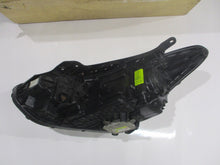 Laden Sie das Bild in den Galerie-Viewer, Frontscheinwerfer Hyundai Santa III Fe 92102-B8650 Xenon Rechts Headlight