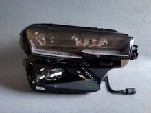 Laden Sie das Bild in den Galerie-Viewer, Frontscheinwerfer Skoda Karoq 57B941036B Rechts Scheinwerfer Headlight SCH9369475683bi