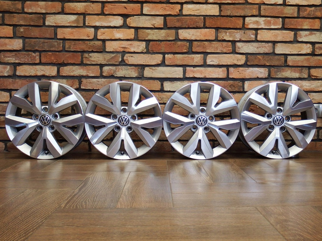 4x Alufelge 16 Zoll 6.5" 5x112 48ET Glanz Silber VW Golf Touran Rim Wheel FEL1050158444cu
