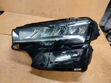Laden Sie das Bild in den Galerie-Viewer, Frontscheinwerfer Skoda Karoq 57B941009 LED Links Scheinwerfer Headlight SCH3718919084lo