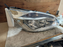 Laden Sie das Bild in den Galerie-Viewer, Frontscheinwerfer Ford Transit Custom BK21-13D152-BG LED Rechts Headlight