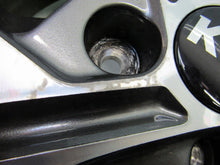 Laden Sie das Bild in den Galerie-Viewer, 1x Alufelge 17 Zoll 6.5&quot; 4x100 49ET 52910-H8700 Kia Stonic Rim Wheel