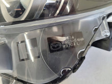 Load image into Gallery viewer, Frontscheinwerfer Mazda 3 Bm BACS-51040 Ein Stück (Rechts oder Links) Headlight