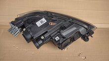 Laden Sie das Bild in den Galerie-Viewer, Frontscheinwerfer VW Polo 2G1941035M Links Scheinwerfer Headlight SCH2141372541wc