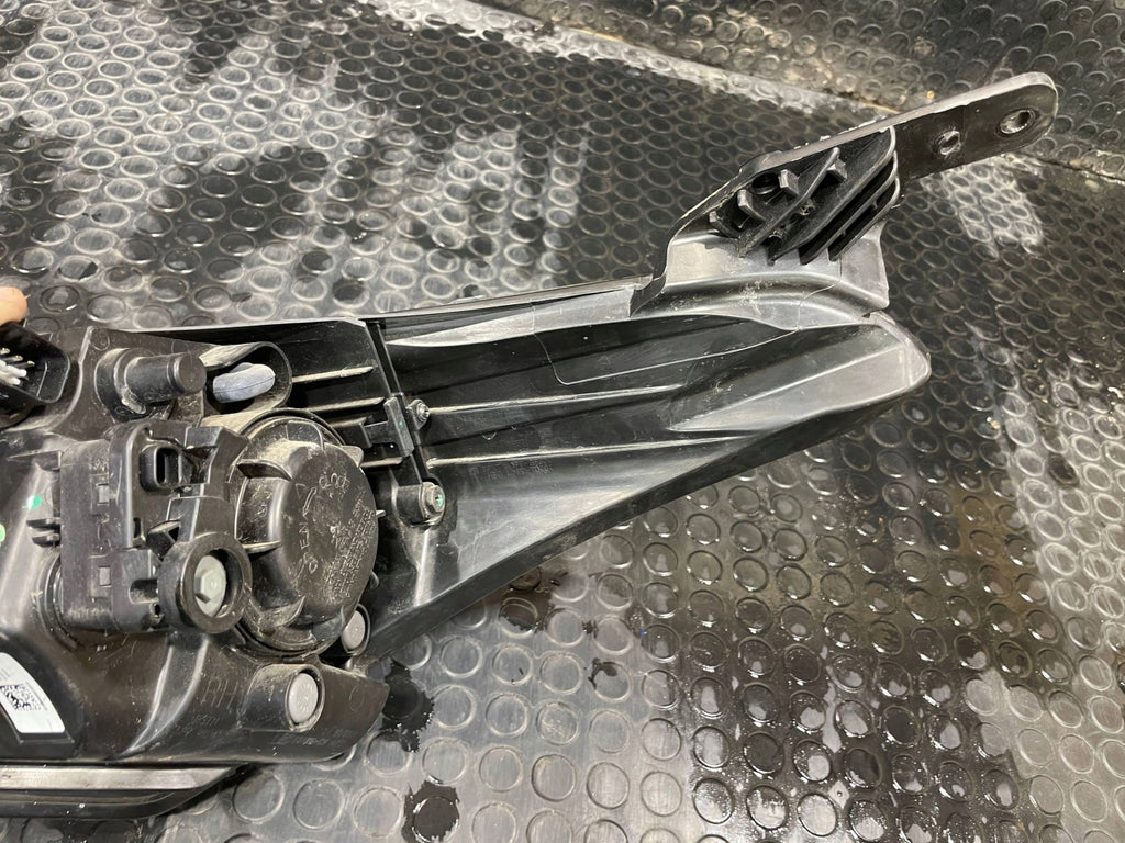 Frontscheinwerfer Hyundai I20 92102-C8 Rechts Scheinwerfer Headlight SCH3541287823lg