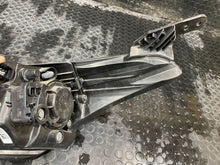 Laden Sie das Bild in den Galerie-Viewer, Frontscheinwerfer Hyundai I20 92102-C8 Rechts Scheinwerfer Headlight SCH3541287823lg