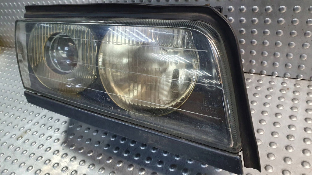 Frontscheinwerfer BMW 7 E38 0301043202 8352022 Rechts Scheinwerfer Headlight SCH8887033218ci