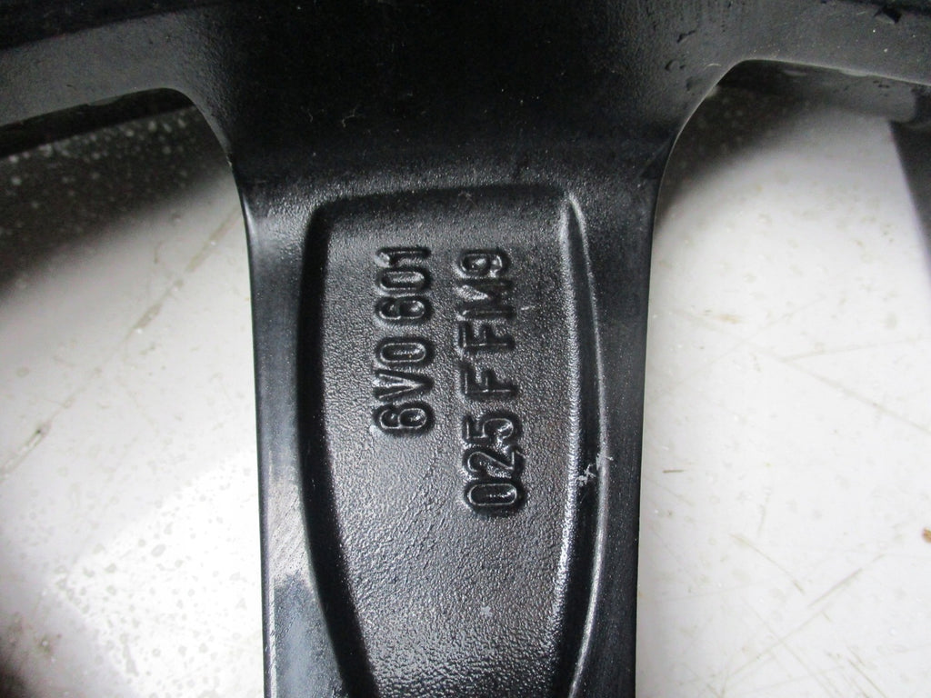 1x Alufelge 16 Zoll 7.0" 5x100 46ET Glanz Graphit 6V0601025J Mg Fabia Iii