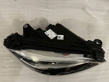 Laden Sie das Bild in den Galerie-Viewer, Frontscheinwerfer Mercedes-Benz W205 A2059068005 Full LED Rechts Headlight SCH6959661031vx