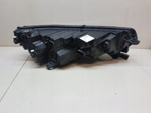 Laden Sie das Bild in den Galerie-Viewer, Frontscheinwerfer Skoda Octavia IV 5E4941015 030111823100 Links Headlight SCH3118273401ek
