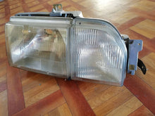 Laden Sie das Bild in den Galerie-Viewer, Frontscheinwerfer Ford Scorpio I 0302451002 86GG13005 Rechts Headlight SCH1578879892rr
