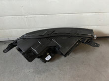 Laden Sie das Bild in den Galerie-Viewer, Frontscheinwerfer Ford Ecosport MN15-13E015-GB Links Scheinwerfer Headlight SCH7528506672lc