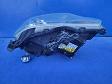 Laden Sie das Bild in den Galerie-Viewer, Frontscheinwerfer Toyota Avensis 980444-35 Xenon Rechts Scheinwerfer Headlight SCH2026608150po