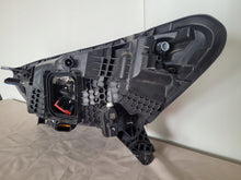 Laden Sie das Bild in den Galerie-Viewer, Frontscheinwerfer Renault Captur I 260107244R Rechts Scheinwerfer Headlight SCH2894345581ct