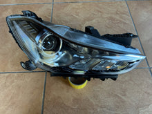 Laden Sie das Bild in den Galerie-Viewer, Frontscheinwerfer Maserati Ghibli 670106273 Rechts Scheinwerfer Headlight SCH8368838142td