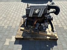 Laden Sie das Bild in den Galerie-Viewer, Motor Mercedes-Benz T1 616939 2.4 72PS 53kW 348TKm 1990 Diesel Engine Komplett MOT4711373809ti