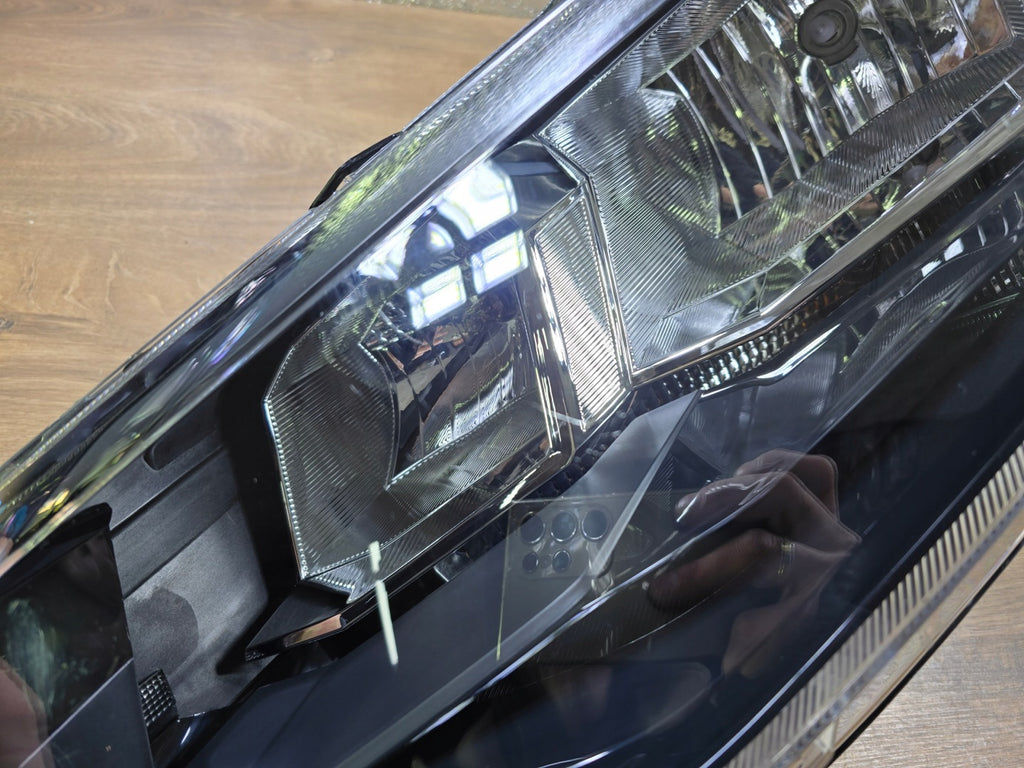 Frontscheinwerfer VW Caddy 2K8941005D Links Scheinwerfer Headlight SCH7745746148ht