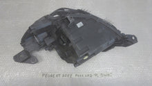 Laden Sie das Bild in den Galerie-Viewer, Frontscheinwerfer Peugeot 2008 208 II 9823193480 LED Rechts Headlight SCH6476421955fm