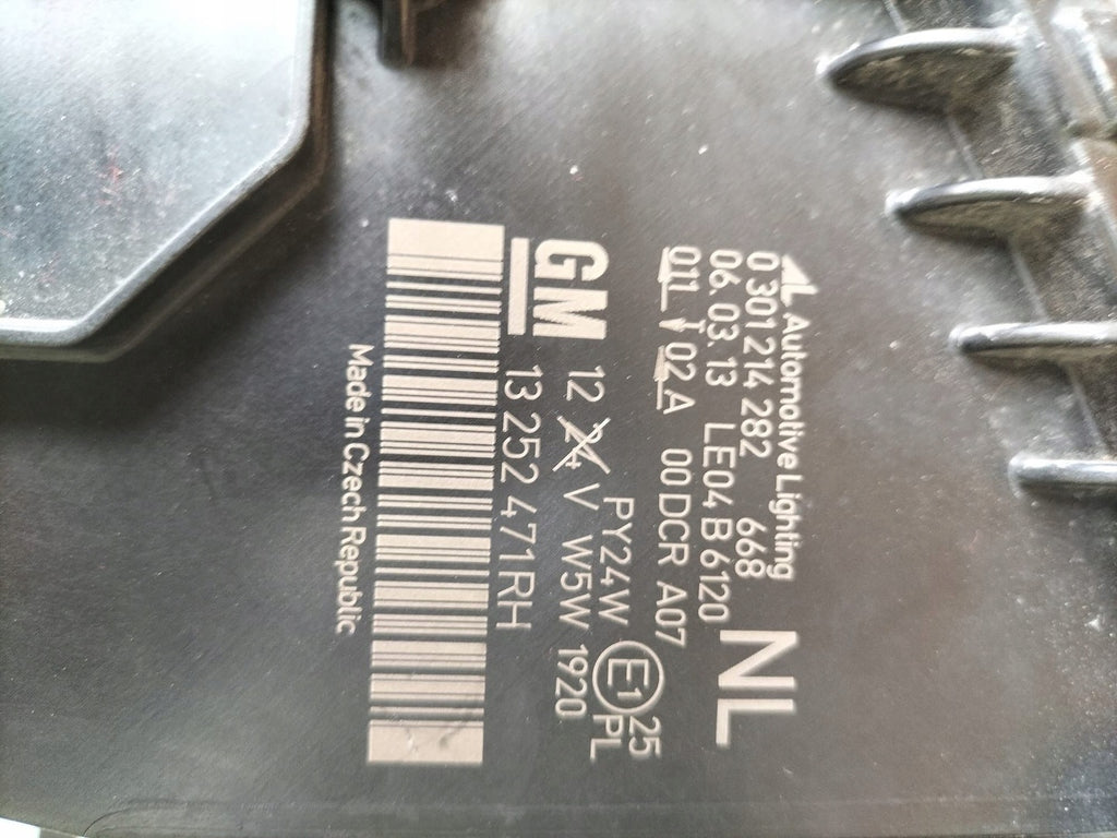 Frontscheinwerfer Opel Zafira B 0301214282 Ein Stück (Rechts oder Links) SCH8443500767ep